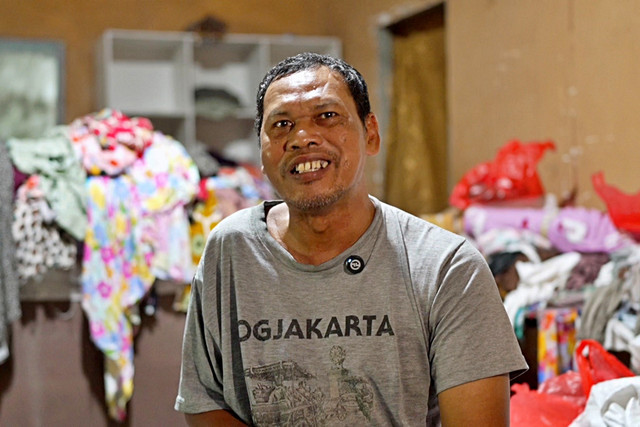 Kuat, orang tua difabel yang anaknya dapat pendidikan gratis di Sekolah Rakyat. Foto: Dok. Istimewa