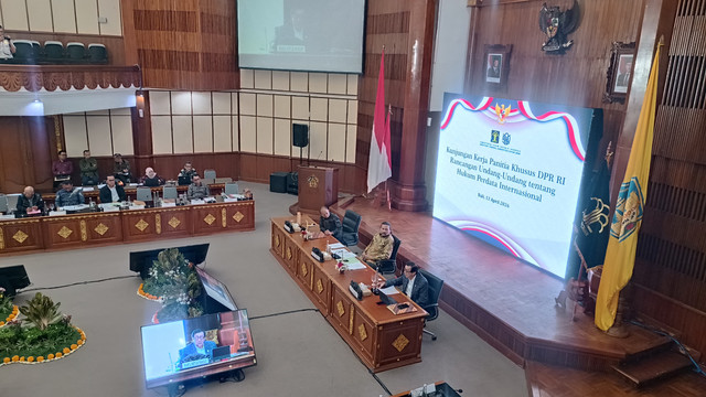 Suasana Kunjungan Pansus RUU Hukum Perdata Internasional (HPI) di Pemerintah Provinsi Bali, Senin (13/4). Foto: Denita BR Matondang/kumparan