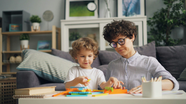 Ilustrasi Pola Asuh. Gambar: Pexels.