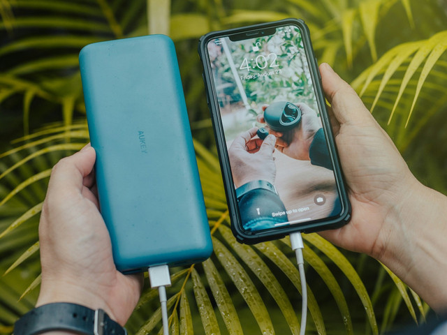 Ilustrasi rekomendasi power bank 1 jutaan. Foto: Unsplash.
