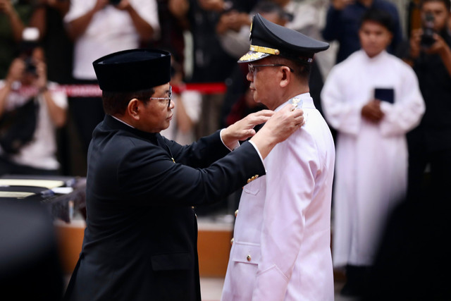 Gubernur DKI Jakarta Pramono Anung melantik 11 pejabat Pemprov di Balaikota DKI Jakarta, Rabu (15/4/2026). Foto: Dok. Pemprov DKI Jakarta