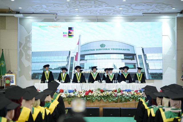 wisuda UNISA Yogyakarta