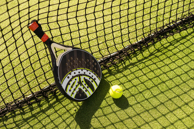 Ilustrasi Padel. Foto: Andrew Angelov/Shutterstock