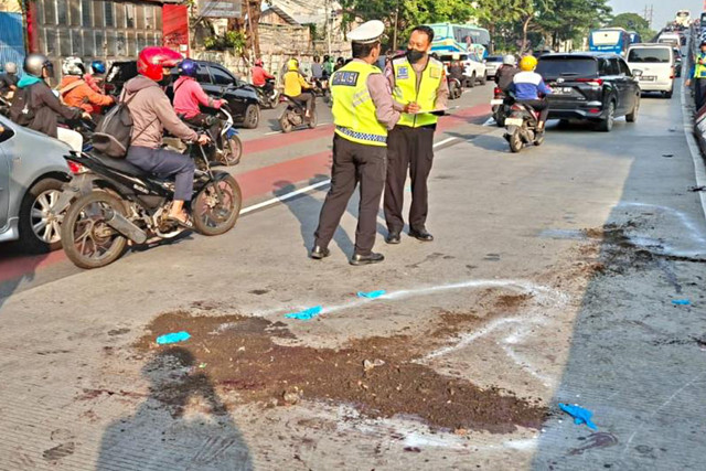 Lokasi insiden kecelakaan antara sepeda motor dan bus yang menewaskan pengendara motor di Jalan Daan Mogot, Jakarta Barat pada Kamis (16/4/2026). Foto: Dok. Istimewa