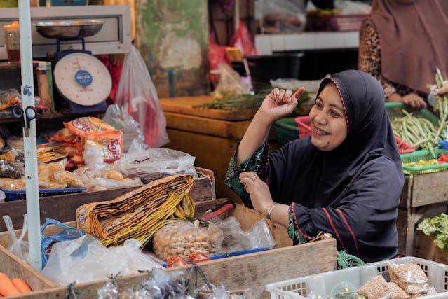 sumber:Foto oleh Rizky Rianto dari Pexels: https://www.pexels.com/id-id/foto/makanan-wanita-perempuan-kaum-wanita-27109728/