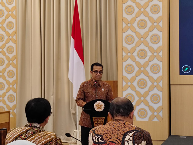 Wakil Menteri Komunikasi dan Digital (Wamenkomdigi) Nezar Patria saat membuka Workshop Program AI Talent Factory (AITF) di Gedung Pusat Universitas Gadjah Mada (UGM), Jumat (17/4/2026). Foto: Arfiansyah Panji Purnandaru/kumparan