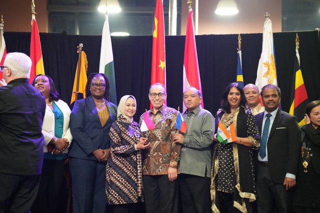Kuliner Indonesia meraih penghargaan dalam Embassy Chef Showcase 2026 di Ottawa, Kanada, Kamis (16/4/2026). Duta Besar RI untuk Kanada, Muhsin Syihab, menerima langsung penghargaan atas kemenangan kuliner Indonesia di ajang itu. Foto: Dok. KBRI Ottawa