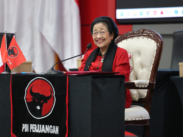 Ketua Umum PDIP Megawati Soekarnoputri dalam peringatan ke-71 Konferensi Asia Afrika di Sekolah Partai DPP PDIP, Lenteng Agung, Jakarta Selatan, Sabtu (18/4/2026). Foto: PDIP