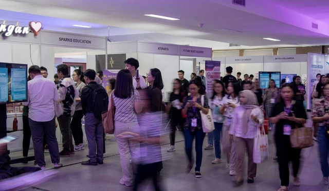 Alumni Relations & Career Center Universitas Pelita Harapan (UPH) menyelenggarakan Career Expo 2026: Breaking Career Barriers pada 16-17 April 2026 di Auditorium Gedung D, Ruang D-502, Kampus Utama UPH Lippo Village, Tangerang.