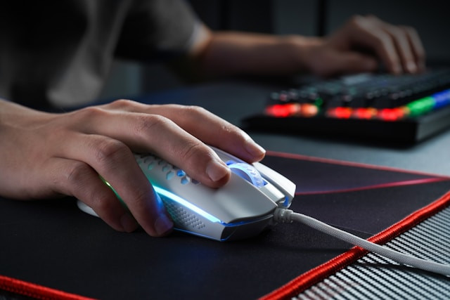 Ilustrasi grip tape mouse. Foto: Rebekah Yip/Unsplash