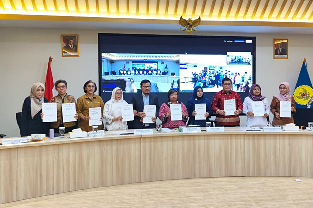 Konferensi Pers Penyampaian Laporan dan Rekomendasi Tim Independen LNHAM atas Peristiwa Unjuk Rasa dan Kerusuhan Agustus-September 2025, di Kantor Komnas HAM Jakarta (20/4/2026). Foto: Kevin Daniel/kumparan