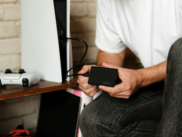 Ilustrasi SSD internal PS5 terbaik. Foto: Unsplash