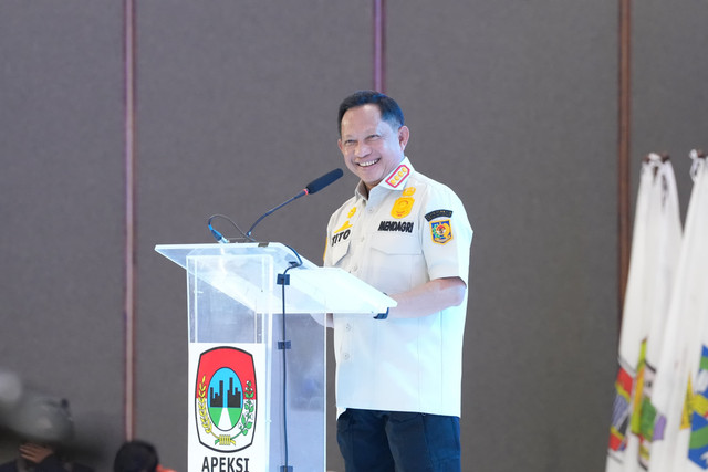 Mendagri Tito Karnavian menghadiri forum Asosiasi Pemerintah Kota Seluruh Indonesia (APEKSI) di Banda Aceh, Senin (20/4/2026). Foto: Kemendagri RI