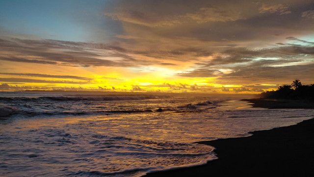 Dokumentasi Pribadi (2025) Pantai Batu hiu, Pangandaran, Jawa Barat