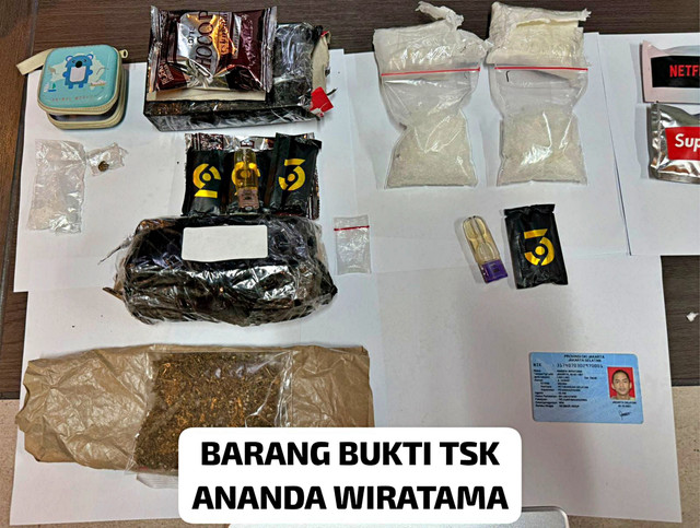 Barang bukti yang diamankan dari pengungkapan lab vape etomidate di apartemen kawasan Jakarta Timur oleh Bareskrim Porli. Foto: Dok. Istimewa
