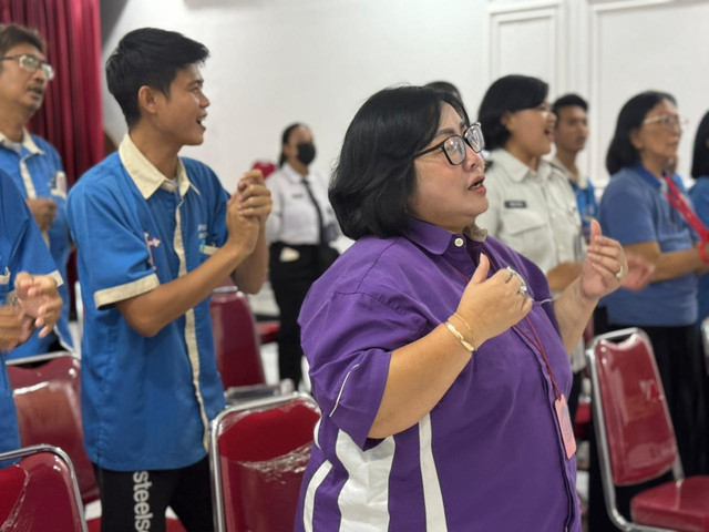 Hadirkan Keteguhan Rohani, Lapas Mojokerto Gelar Pembinaan Kristiani Bersama Yayasan Indonesia Bangkit Bersinar (Foto:HumasLapasMoker)