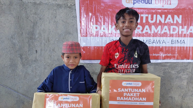 Ribuan Bantuan Santunan Paket Ramadhan BTPN Syariah telah disalurkan kepada Lansia, dan Anak Yatim di 74 titik di Indonesia (Sumber : DT Peduli)