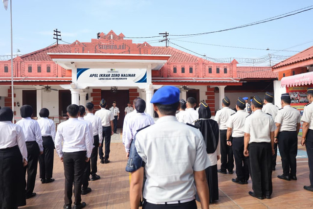 Langkah Nyata Berantas Penyimpangan, Lapas Mojokerto Gelar Apel Ikrar Zero Halinar (Foto:HumasLapasMoker)