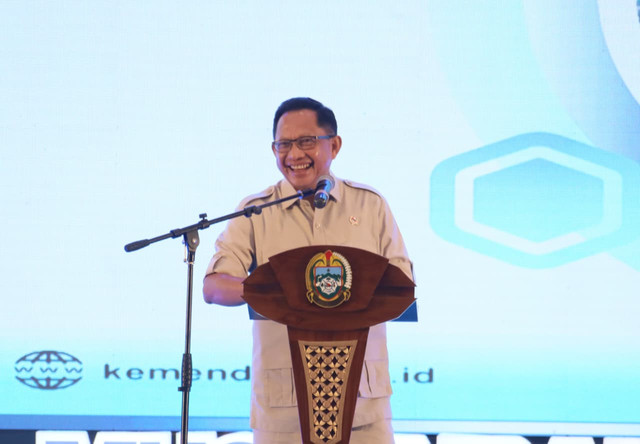 Mendagri Tito Karnavian memberi sambutan pada acara Musrenbang RKPD Provinsi Sumut Tahun 2027 di Hotel Santika Dyandra Medan, Sumut, Rabu (22/4/2026). Foto: Kemendagri RI