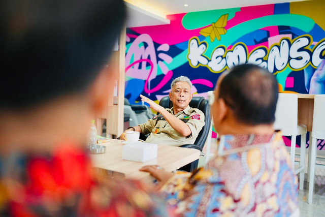 Wamensos Agus Jabo Priyono menerima audiensi Wakil Wali Kota Balikpapan, Bagus Susetyo di Kantor Kemensos, Jakarta Pusat, Kamis (23/4/2026). Foto: Kemensos RI