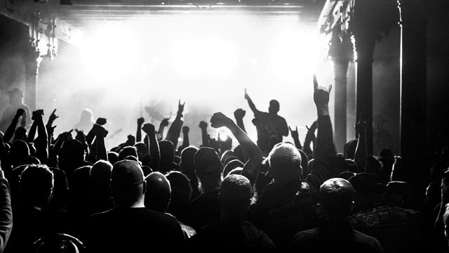 Ilustrasi kenapa Hammersonic 2026 batal. Foto: Unsplash.com/Hauke Mucha