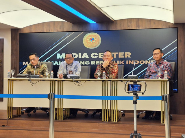 Konferensi Pers terkait Penandatanganan Perjanjian Kerja Sama (PKS) BSDK Mahkamah Agung RI dengan KPK RI, di Mahkamah Agung Jakarta Pusat (24/4/2026). Foto: Kevin Daniel/kumparan
