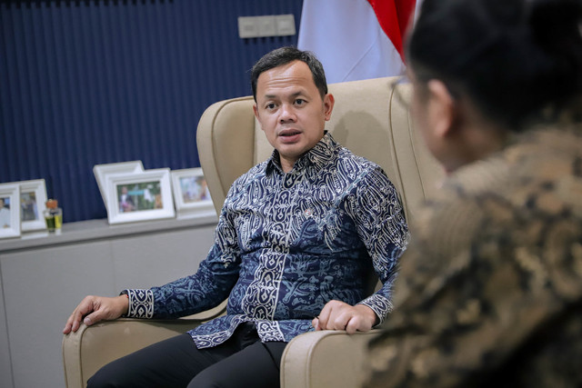 Suasana pertemuan Wakil Menteri Dalam Negeri RI Bima Arya Sugiarto bersama redaksi kumparan di Kantor Kemendagri, Jakarta, Jumat (24/4/2026). Foto: Jamal Ramadhan/kumparan