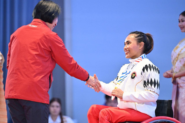 Atlet para-powerlifting kebanggaan Indonesia asal Bali, Ni Nengah Widiasih. Foto: Dok. Kemenpora