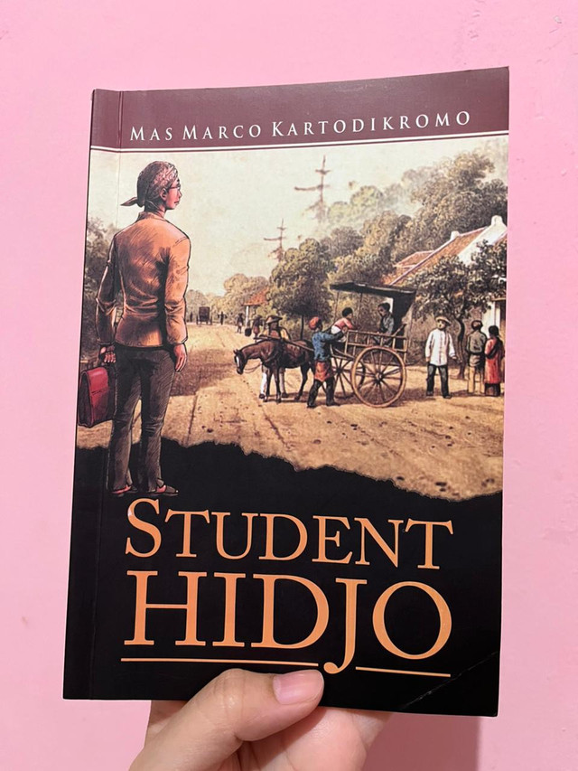 Buku Novel Student Hidjo (Sumber : Dokumen Pribadi)
