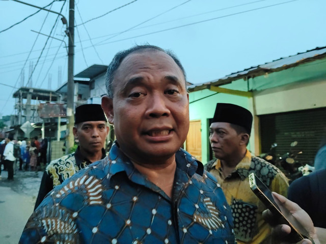 Bupati Sleman Harda Kiswaya saat di Kampung Mrican, Kabupaten Sleman, Jumat (24/4/2026). Foto: Arfiansyah Panji/kumparan