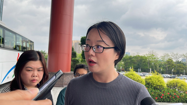 Deputy Director In charge of International Media Communication BYD, Mia, saat ditemui kumparan di kantor pusat BYD Shenzhen, Provinsi Guangdong, China, Kamis (23/4/2026). Foto: Fariza Rizky Ananda/kumparan