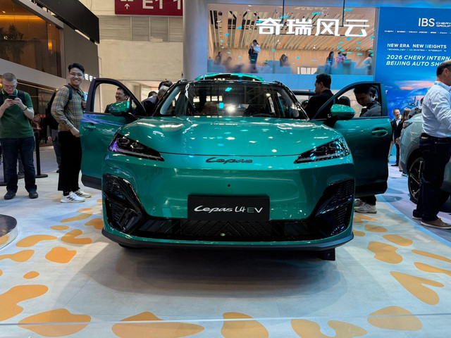 Mome debut Lepas E4 BEV di Beijing Auto Show 2026. Jumat (24/4/2026). Foto: Syahrul Ghiffari/kumparan