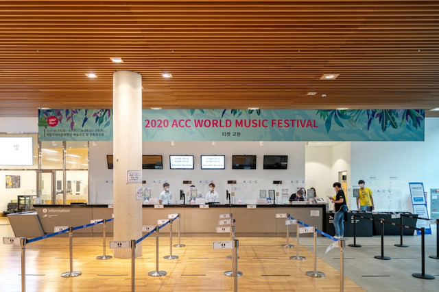 Ilustrasi Prediksi Harga Tiket Konser Simple Plan. Unsplash.com/ASIA CULTURECENTER