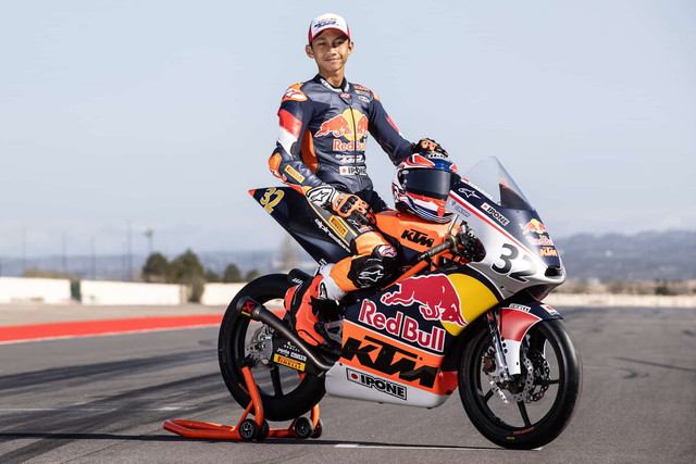 Kiandra Ramadhipa, pebalap Indonesia di Red Bull Rookies Cup. Foto: Red Bull Conten Pool