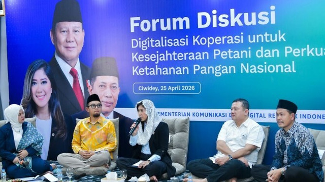 Menteri Komunikasi dan Digital Meutya Hafid mengunjungi Koperasi Pesantren Al Ittifaq di Ciwidey, Kabupaten Bandung, Jawa Barat, Sabtu (25/4/2026). Foto: Komdigi
