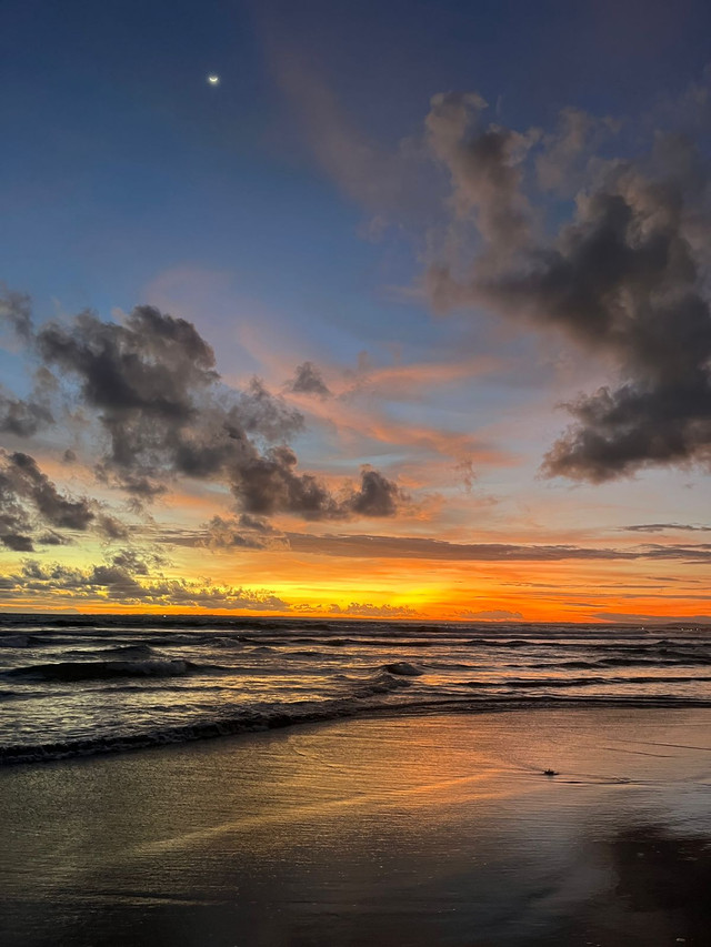 Dokumentasi Pribadi. Pantai Barat Pangandaran - 24 nov 2025