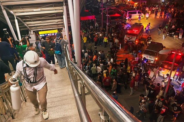 Stasiun Bekasi Timur, Bekasi, Jawa Barat, Senin (27/4/2026). Foto: Paramayuda/ANTARA FOTO