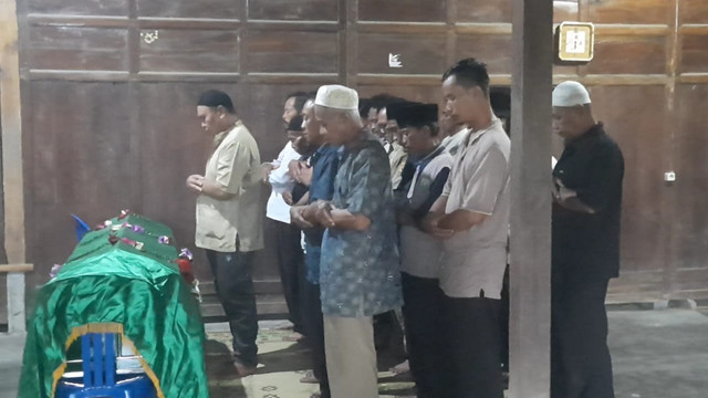 Ristuti Kustirahayu (37) menjadi satu dari 15 korban kecelakaan kereta api di Stasiun Bekasi Timur pada Senin (27/4) malam, di Solo. Foto: Tim kumparan