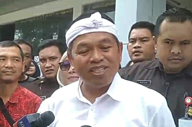 Gubernur Jawa Barat Dedi Mulyadi di RSUD Kota Bekasi. Foto: Dok. kumparan