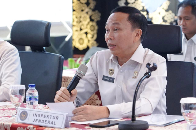 Irjen Kemenimipas Yan Sultra di Aula Inspektorat Jenderal Gedung Kemenimipas pada Kamis (29/4/2026). Foto: Dok. Kemenimipas