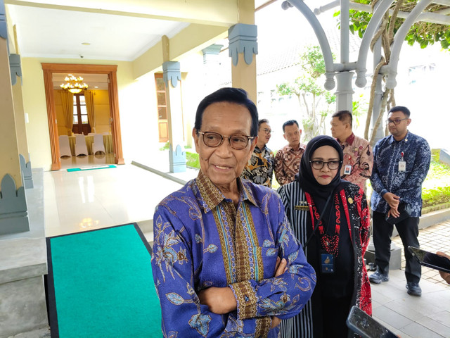 Gubernur DIY Sri Sultan Hamengku Buwono X di Kepatihan Pemda DIY, Kamis (30/4/2026). Foto: Arfiansyah Panji Purnandaru/kumparan
