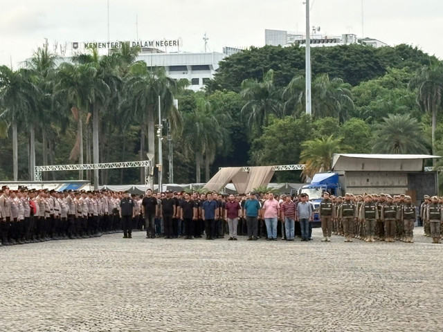 Apel Pengamanan May day di Silang Timur Monas, Jakarta Pusat Kamis (30/4/2026). Foto: Rayyan Farhansyah/kumparan