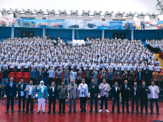 Pertamina Trans Kontinental (PTK) gelar PTK Goes to Campus (PGTC) di Politeknik Ilmu Pelayaran (PIP) Makassar, pada Selasa (28/4). Foto: Dok. Pertamina