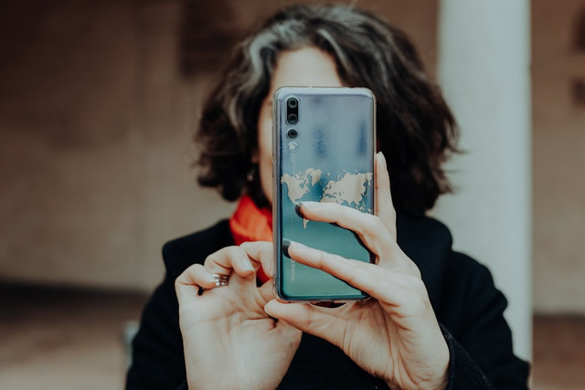 Ilustrasi Cara menukar poin Telkomsel menjadi kuota, Foto: Unsplash/Rhamely