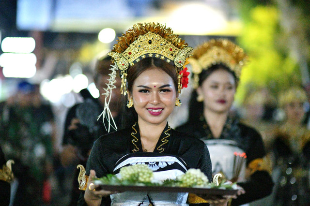 Kirab Budaya Napak Tilas Padjadjaran di Kabupaten Sumedang, Sabtu (2/5/2026) malam. Foto: Dok. Diskominfo Jabar