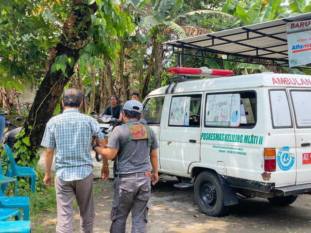 Puluhan warga di Sleman mengalami gejala keracunan setelah menyantap hidangan di acara pamitan calon jemaah haji. Foto: Pandangan Jogja/Resti Damayanti