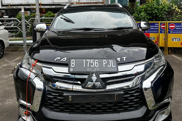 Mobil Pajero yang tabrak gerobak di Duren Sawit, Jakarta Timur. Foto: Dok. Istimewa