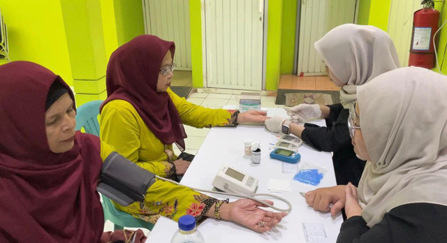 UMY Latih Kader Posyandu Kapulogo Kelola Obat Rumah Tangga Aman
