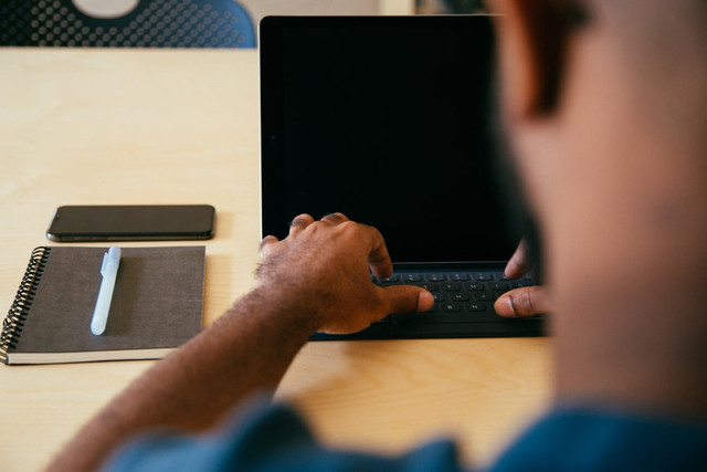 Ilustrasi soal UAS PAI kelas 6 semester 2 dan kunci jawaban. Foto: Unsplash.com/charlesdeluvio