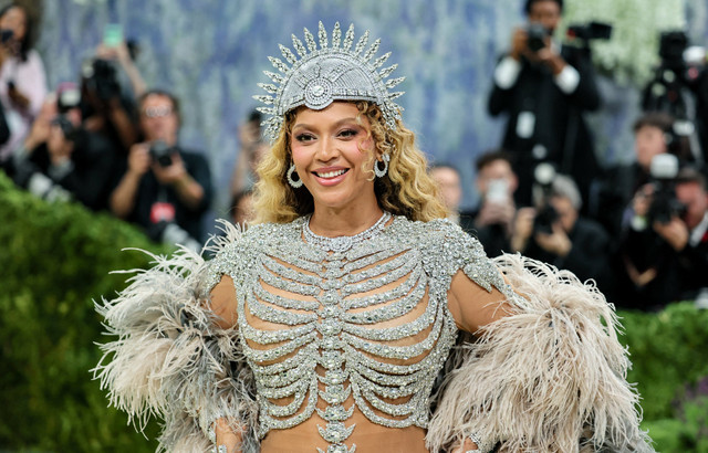 Beyonce menghadiri Met Gala 2026 di Metropolitan Museum of Art, New York, Amerika Serikat, Senin (4/5/2026). Foto: Daniel Cole/REUTERS 